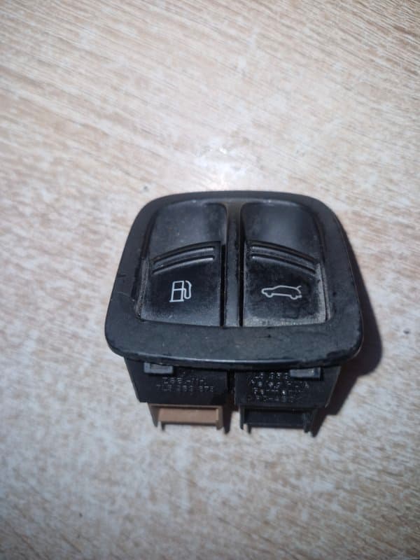 Кнопка крышки и бензобака Porsche Cayenne 955 M48.00 2005 (б/у)