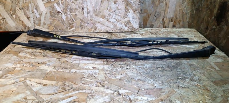 Поводок стеклоочистителя Mercedes-Benz Viano W639 112.951 2004 (б/у)