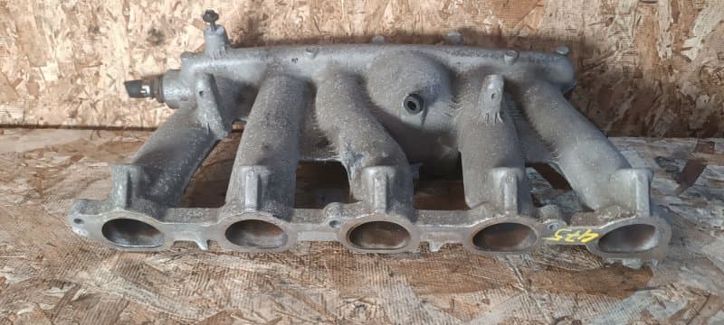 Коллектор впускной Volvo V70 SW B5254T4 2003 (б/у)