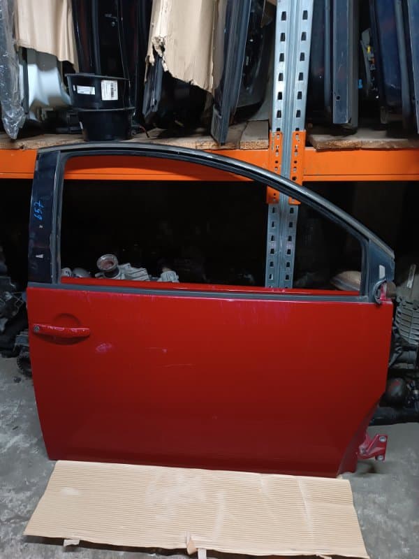Дверь Volkswagen BEETLE 1C1 BFS 2008 прав. (б/у)