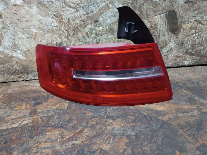 Фонарь Audi A6 4F2 CCE 2010 задн. лев. (б/у)