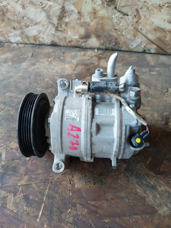 Компрессор кондиционера Mercedes-Benz A-Class W176 270.910 2015 (б/у)