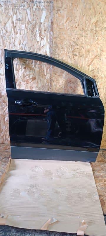 Дверь Ford KUGA CBS 15HDTX 2016 перед. прав. (б/у)