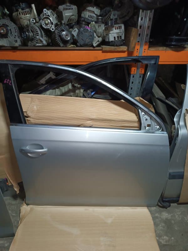 Дверь Volkswagen Jetta 1K5 BVY 2008 перед. прав. (б/у)