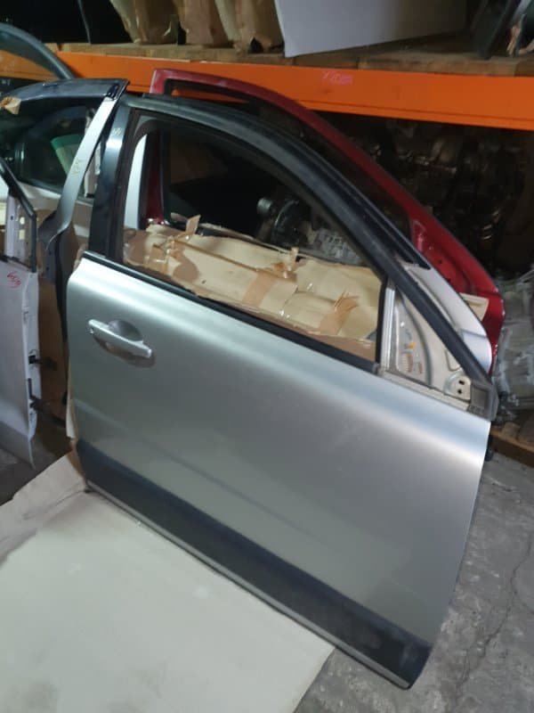 Дверь Volvo XC70 BZ B6324S 2008 перед. прав. (б/у)