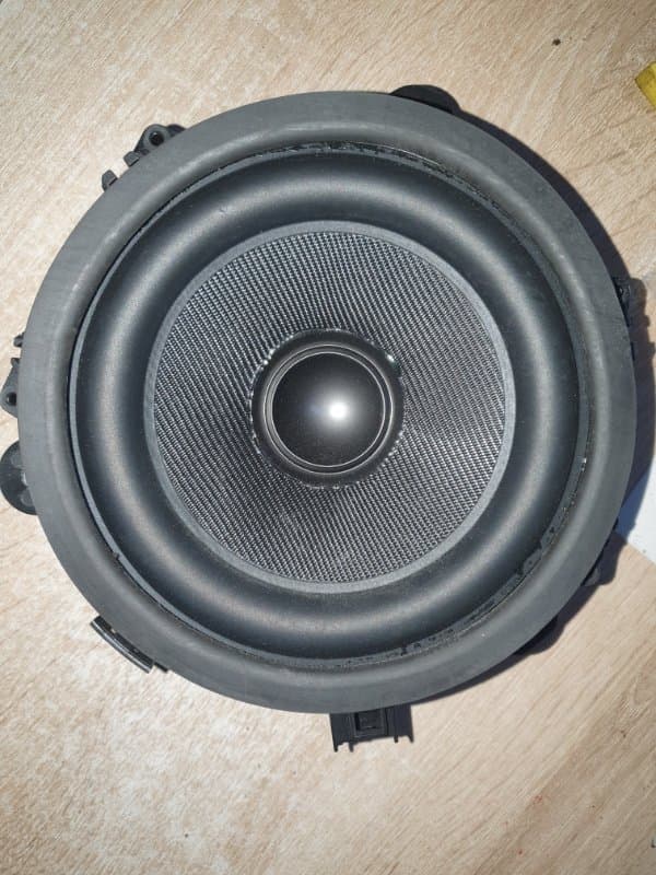 Динамик Premium Sound Volvo s40 MS B5254T3 2006 (б/у)