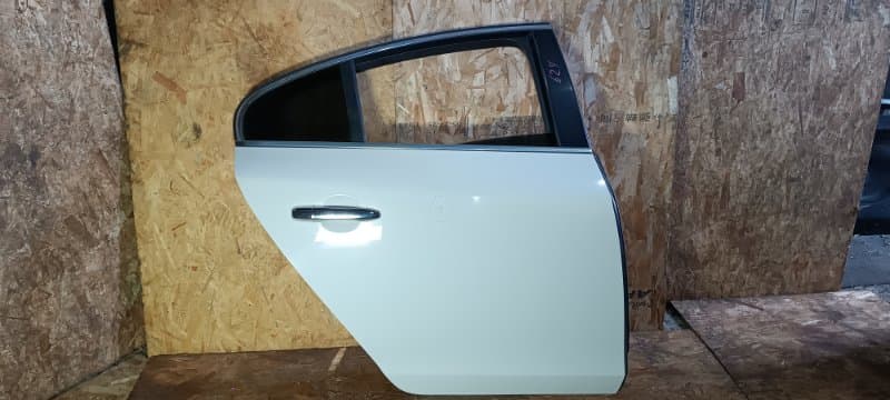 Дверь с дефектом Volvo S60 Y20 B4164T 2011 задн. прав. (б/у)