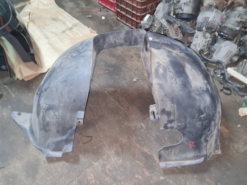 Подкрылок Volvo XC70 BZ B5254T12 2014 перед. лев. (б/у)